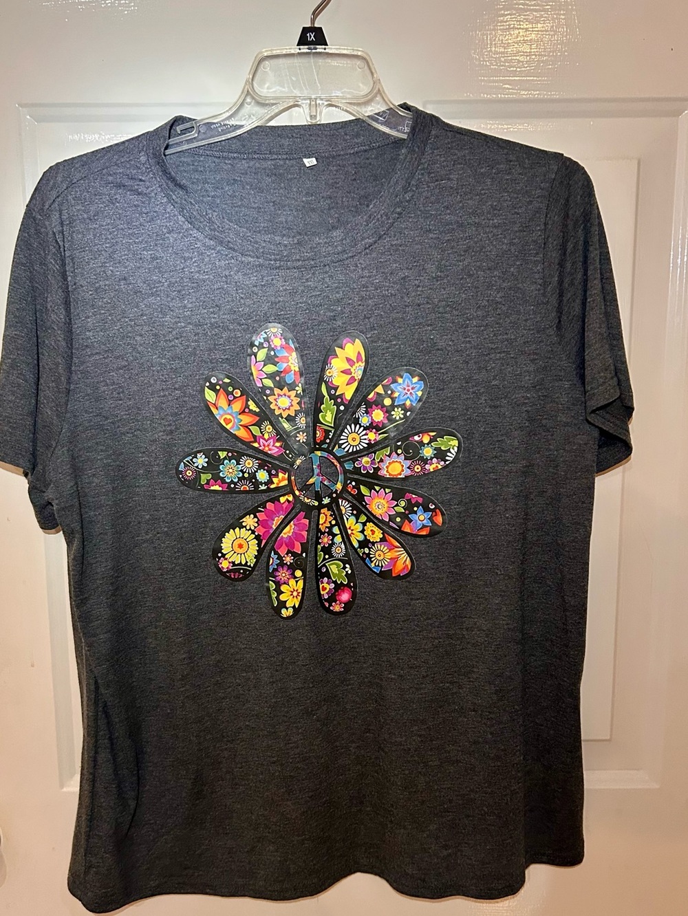 Dark Gray Floral Peace Daisy Graphic Tee
